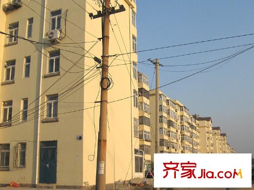 海岸馨園配套圖周邊配套：對(duì)面成熟小區(qū)