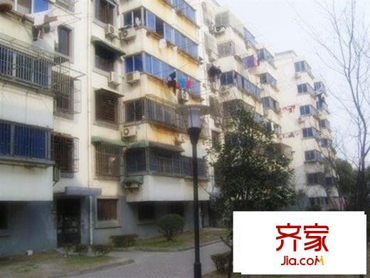 繡衣東村外景圖 