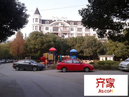 鳳凰城外景圖 