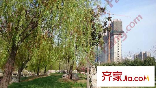 湖景花園周邊配套奚仲廣場
