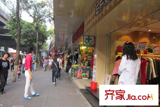 绿地・时代云都汇距离项目约1公里的新市墟