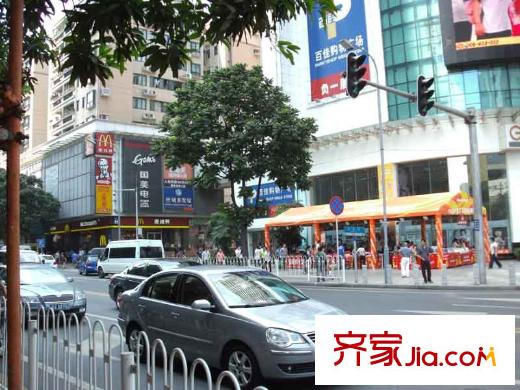 新一城广场附近商店(约2分钟)