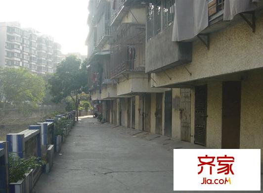 新港里新村外景圖 