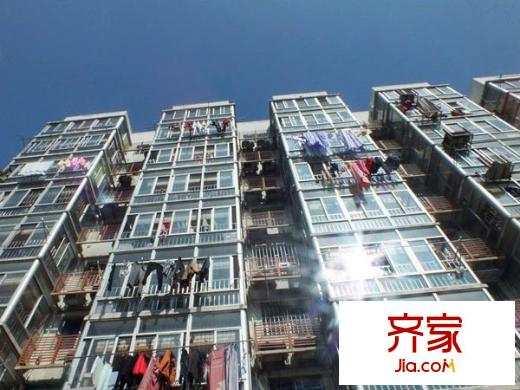 先進公寓