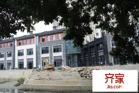 中央第五街實(shí)景圖工程進(jìn)度（2013-09-04）