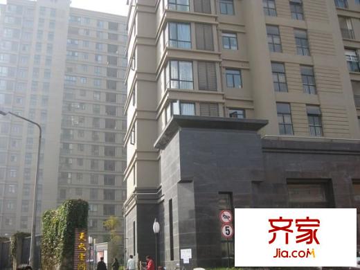 南湖天久云門外景圖 