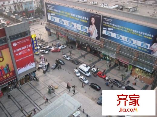 寶利金中央榮御樓下街景（20121227）