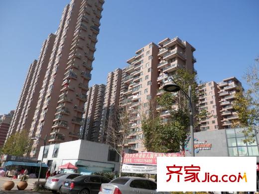 金地格林春岸世家別墅周邊商業(yè)街