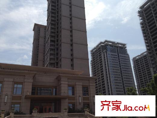 武漢天街周邊泛海SOHO城現(xiàn)場