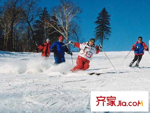 麥爾文藝墅周邊配套之滑雪場(chǎng)