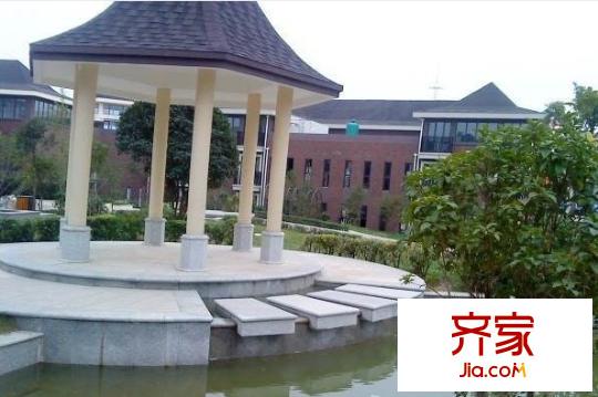 雷丁TOWN別墅外景圖