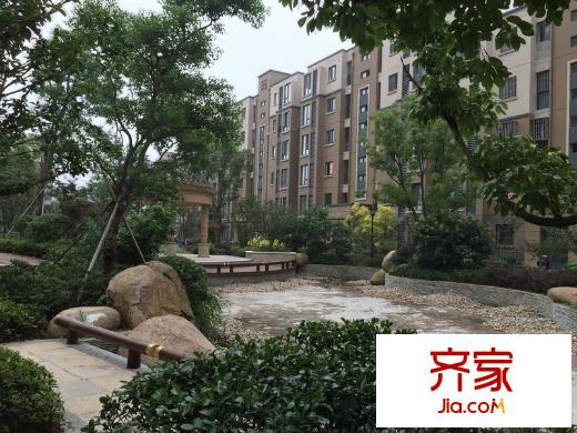 東郊小鎮(zhèn)第五街區(qū)