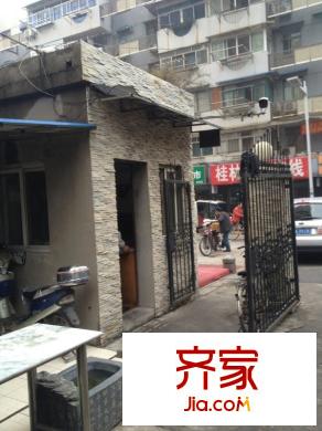 南湖邊小區(qū)外景圖