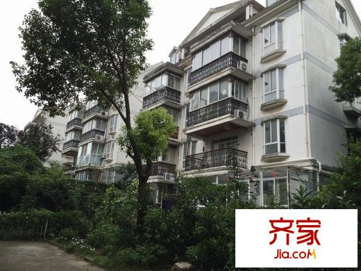 養(yǎng)龍山莊外景圖
