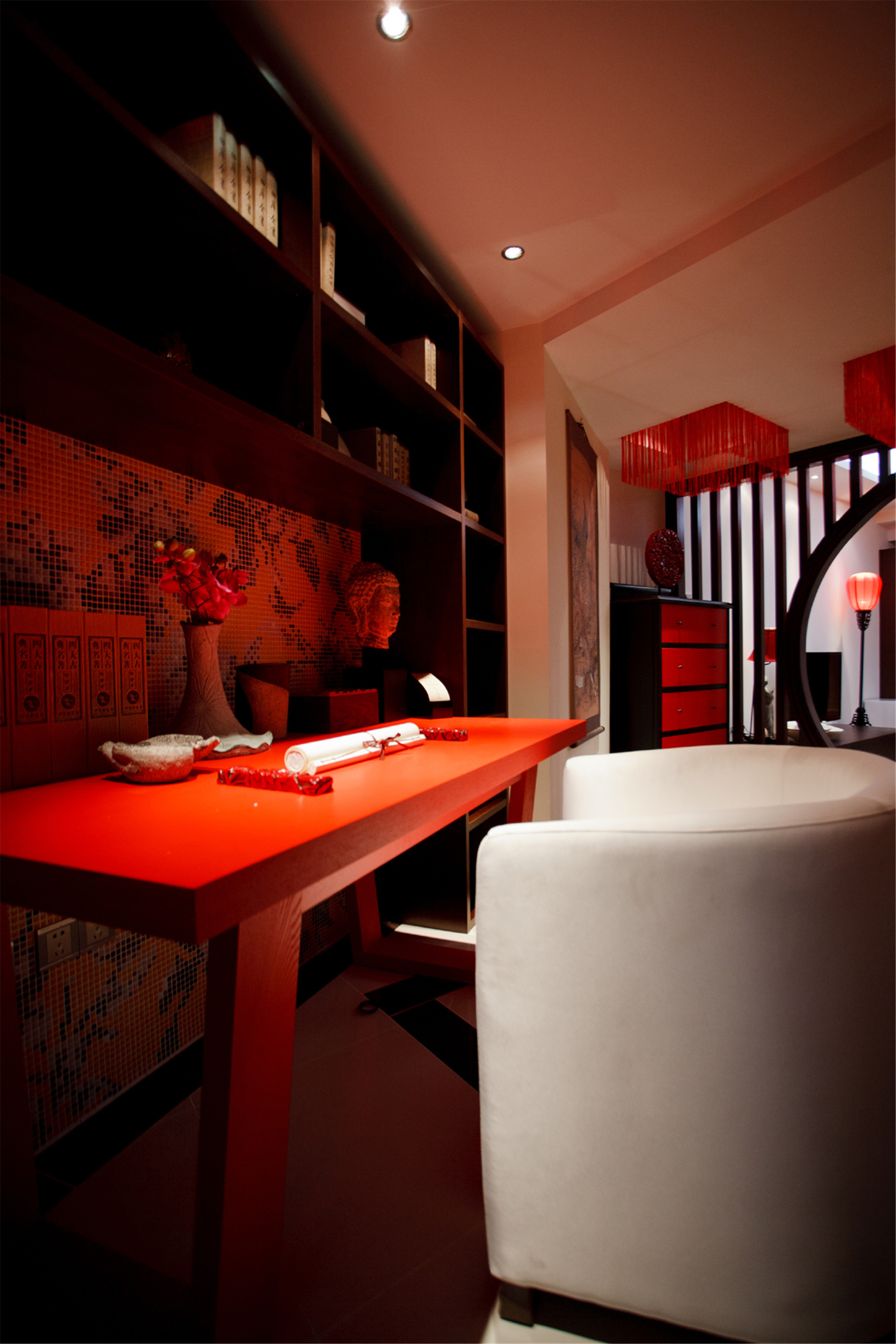 中式风格,一居室装修,小户型装修,10-15万装修,60平米装修,书房,书桌,红色