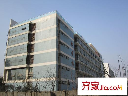 瑞鴻名邸配套圖項(xiàng)目北面的南京工程高等職業(yè)學(xué)校教學(xué)樓