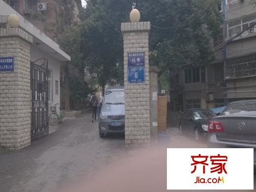晚市小區(qū)外景圖