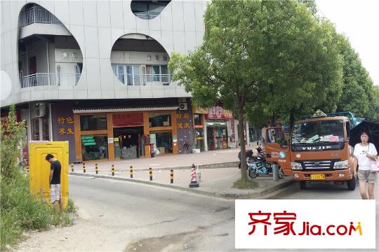 奧克斯鐘山府周邊商店（2015-8-23）