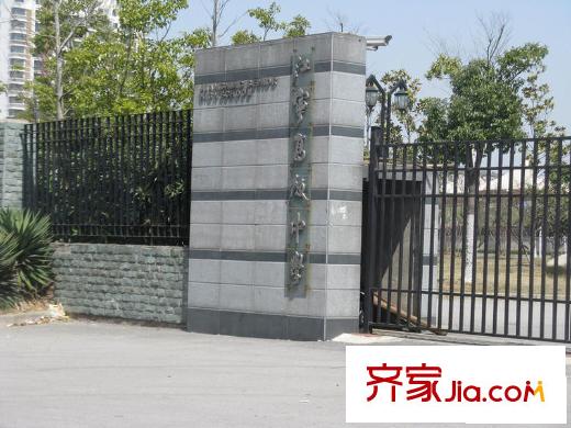 廣博苑配套圖東側(cè)50米江寧高級(jí)中學(xué)（2010.5）
