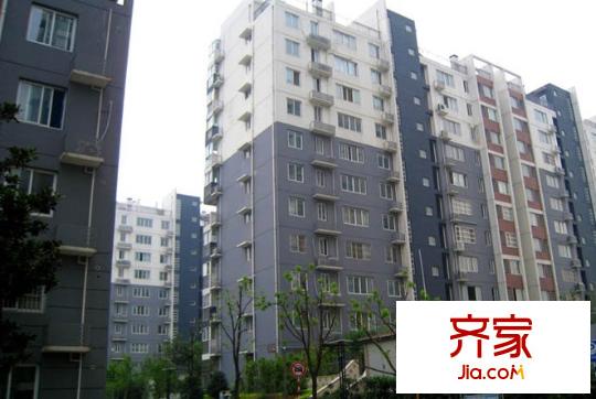 合家春天外景圖