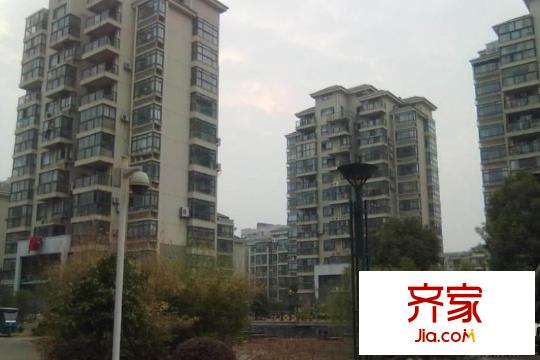江南青年城外景圖 