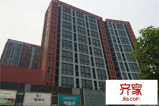 曉莊國際廣場辦公樓和酒店式公寓實(shí)景（2015-08-21）