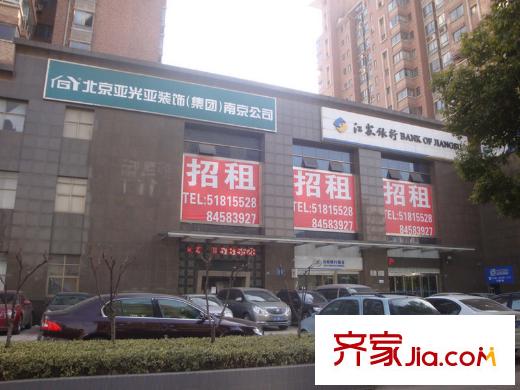 菲呢克斯國際公寓東側20米處商鋪（2012-12-5）
