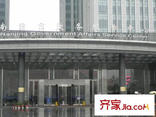 雨潤國際廣場項(xiàng)目南側(cè)50米的政務(wù)服務(wù)中心（2012.12）