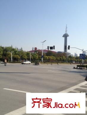 酈城御園西側(cè)奧體中心體育館