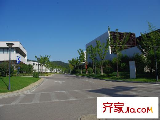 國(guó)信慧谷山居前100米辦公區(qū)域近照