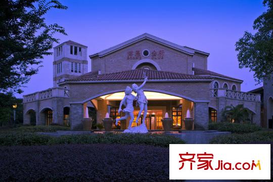 翠屏城小區(qū)內(nèi)會(huì)所