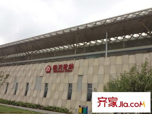 招商依云尚城項目周邊地鐵2號線經(jīng)天路站