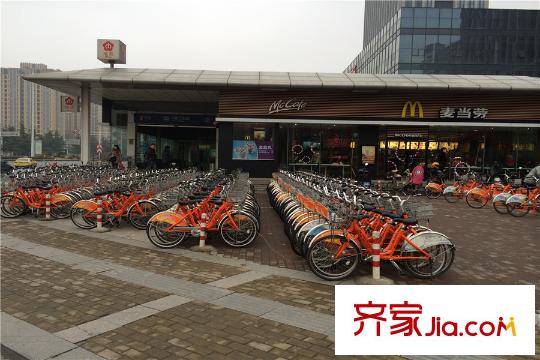 金隅紫京府地鐵興隆大街站公共自行車