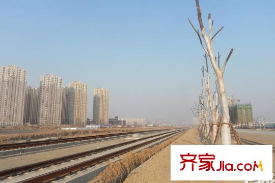 中海國際社區(qū)有軌電車鋪軌了