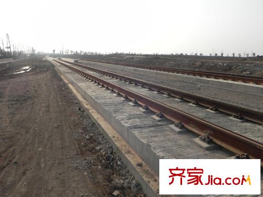 中海國(guó)際社區(qū)有軌電車鋪軌