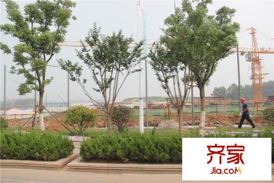 綠地新里悅峰公館工地遠景 2015.7.28