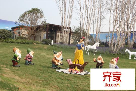 新城花漾紫郡示范區(qū)擺設(shè) 2015.9.2