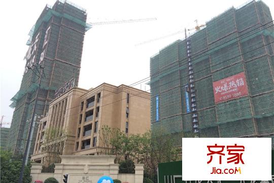 升龍?zhí)靺R高層在建中（2015-6-23）  