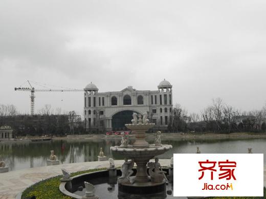 恒大雅苑中央闊景內(nèi)湖噴泉（2011.12.21）