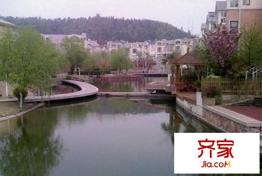 山水華門外景圖