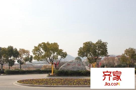加州城項(xiàng)目大門(mén)（2015-3-20）