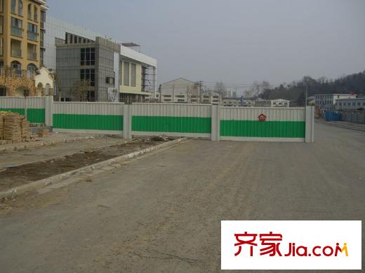 天華硅谷項目東側(cè)泰馮路站施工情況（2011.02）