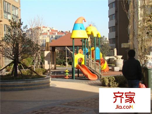 花好月圓外景圖 