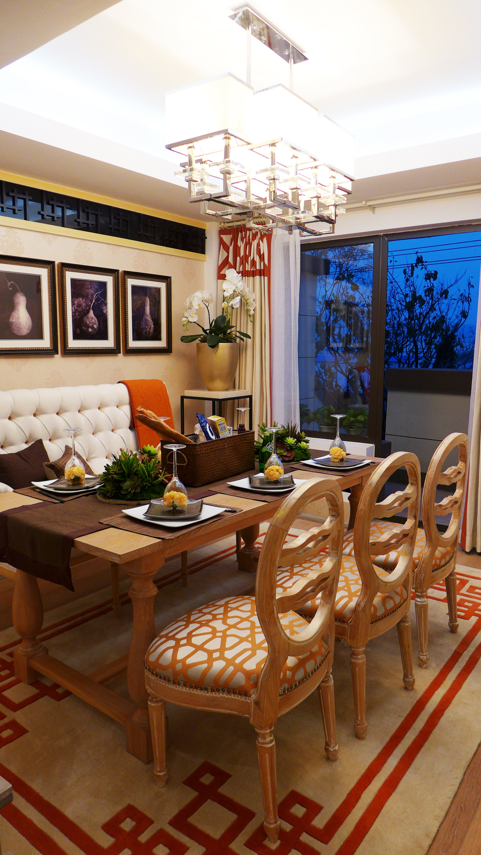 中式风格,90平米装修,15-20万装修,三居室装修,餐厅,灯具,餐桌,椅子,暖色调