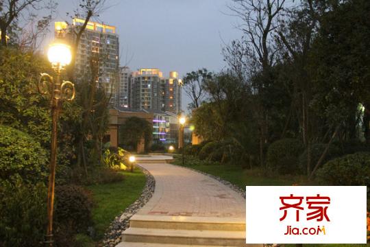 英酈莊園?曼城小區(qū)夜景圖