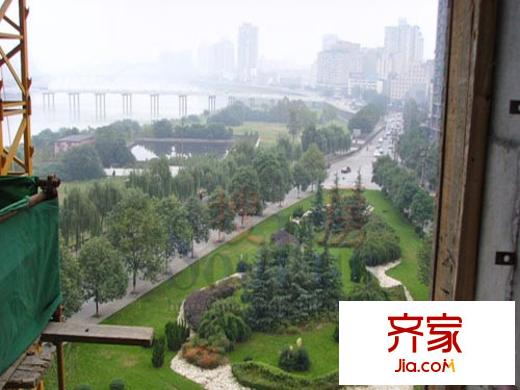鳳凰城外景圖
