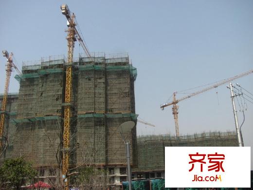 富力十號(hào)項(xiàng)目在建48幢實(shí)景（2013-03-05）