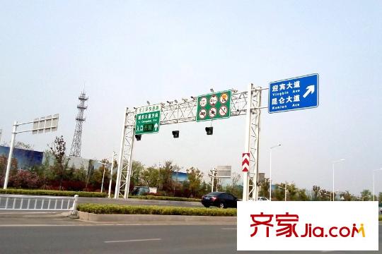 國(guó)泰?菁華逸景向北400米東三環(huán)高架入口