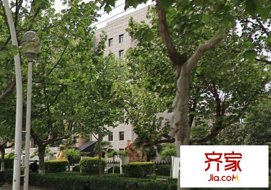 中級(jí)法院宿舍外景圖3