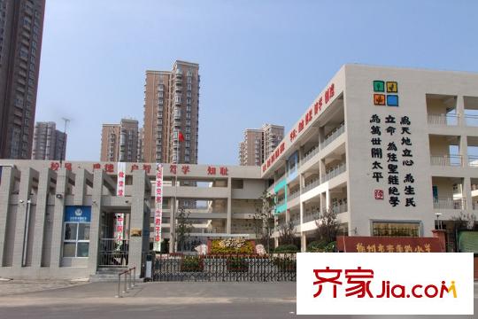 紫金?奧玲花園南1200米青年路小學(xué)